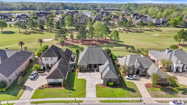 $805,000 | 2631 Tiger Crossing Drive, Baton Rouge, LA 70810