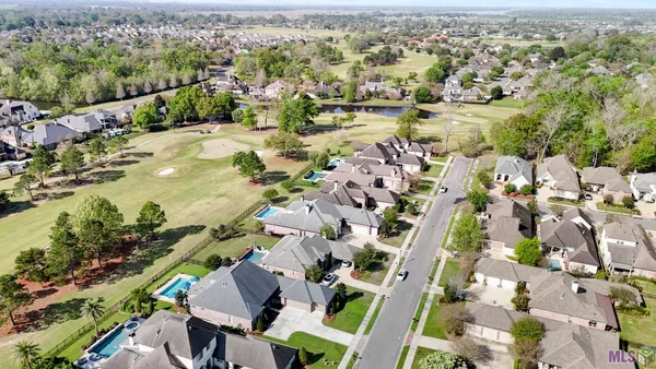 $805,000 | 2631 Tiger Crossing Drive, Baton Rouge, LA 70810