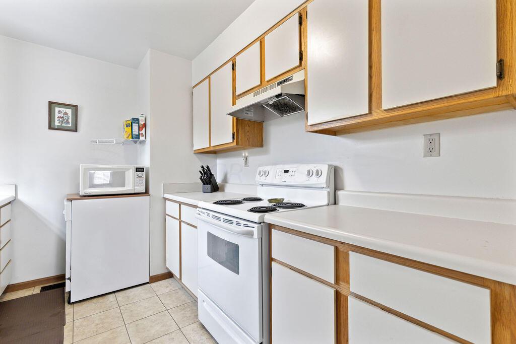 1769 Audrey Road Columbus, OH 43224 - Photo 8 of 32 Kitchen