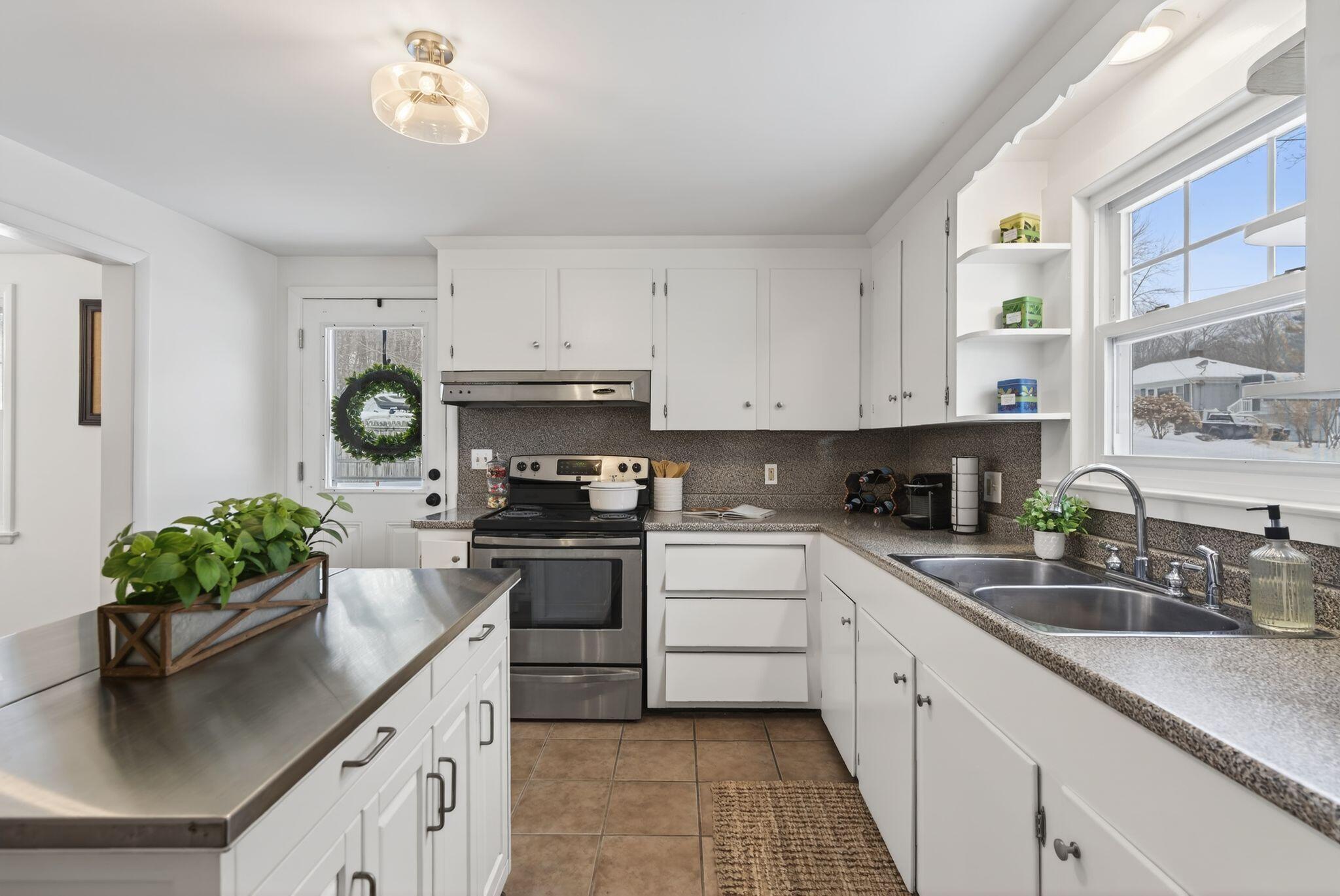 15 Hamlin Road Falmouth, ME 04105 - Photo 7 of 32 15 Hamlin Rd, Falmouth