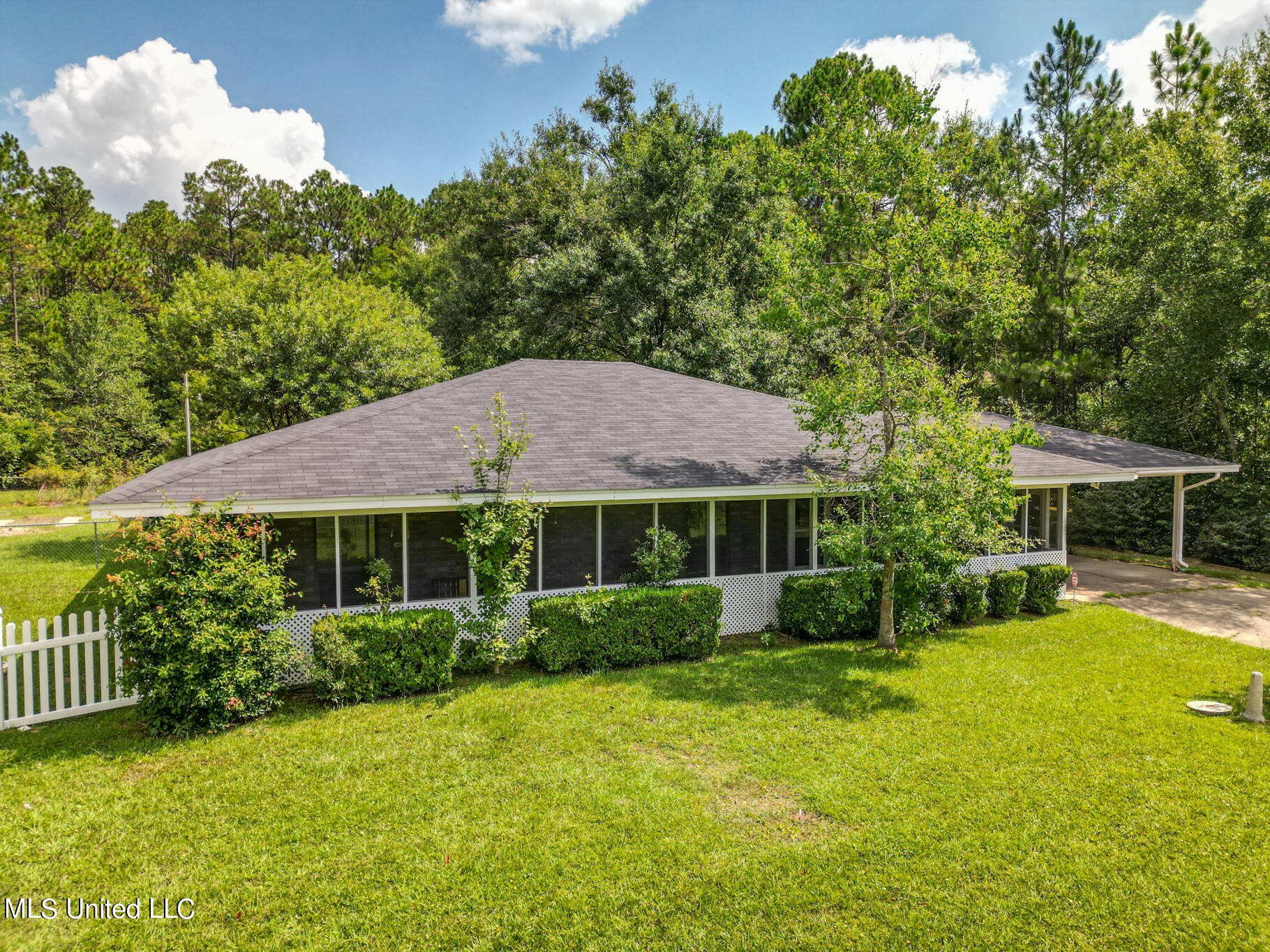 13500 Old Post Road Ocean Springs, MS 39565 - Photo 1 of 21 13500 Post Oak-1003