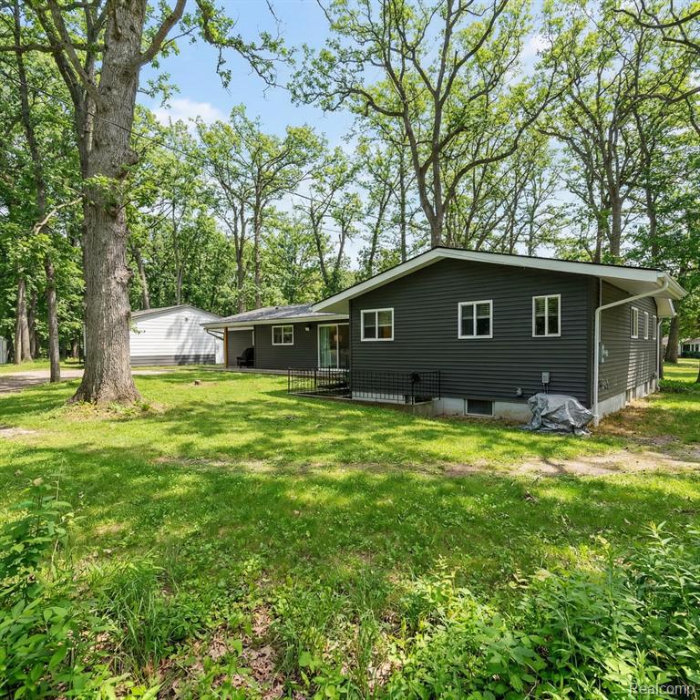 2566 Harrington Road Rochester, MI 48307 - Photo 63 of 65