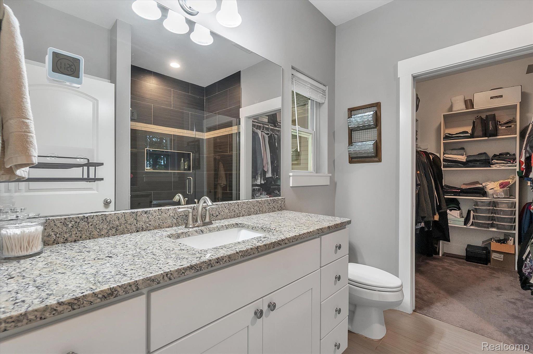 5560 Hartland Road Fenton, MI 48430 - Photo 19 of 41 Gallery Image 19