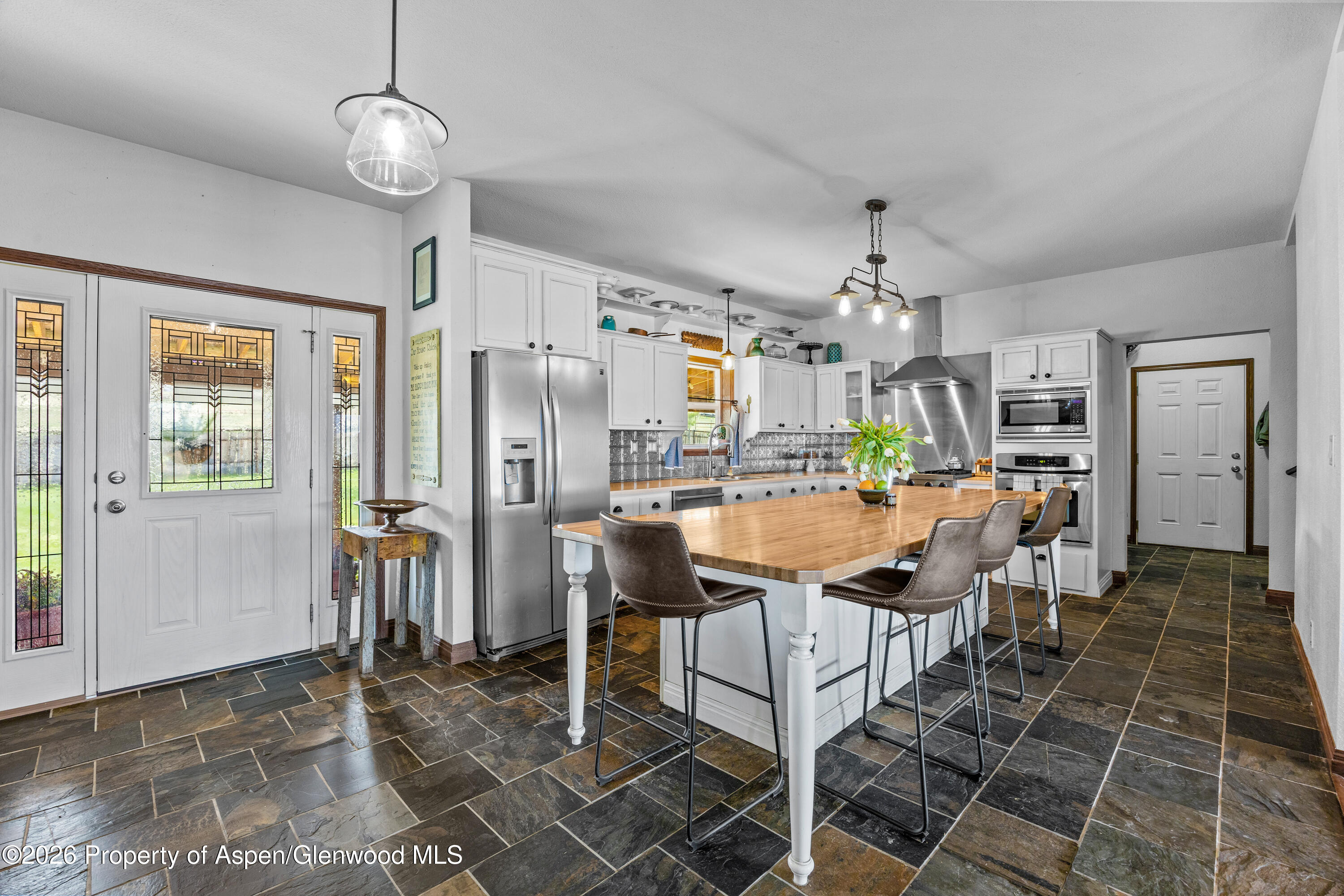 8877 County Road 320 Rifle, CO 81650 - Photo 32 of 51 Interior2