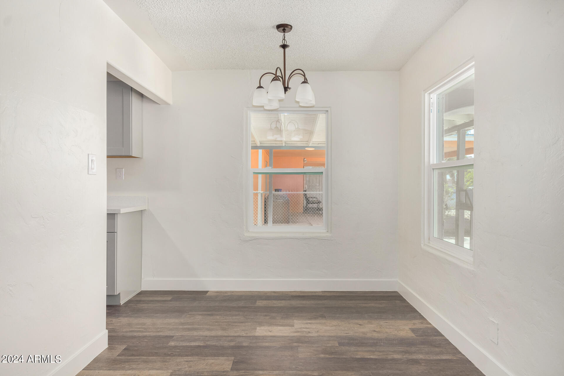 2141 East Broadway Road Phoenix, AZ 85040 - Photo 14 of 37 0014-15 - Broadway
