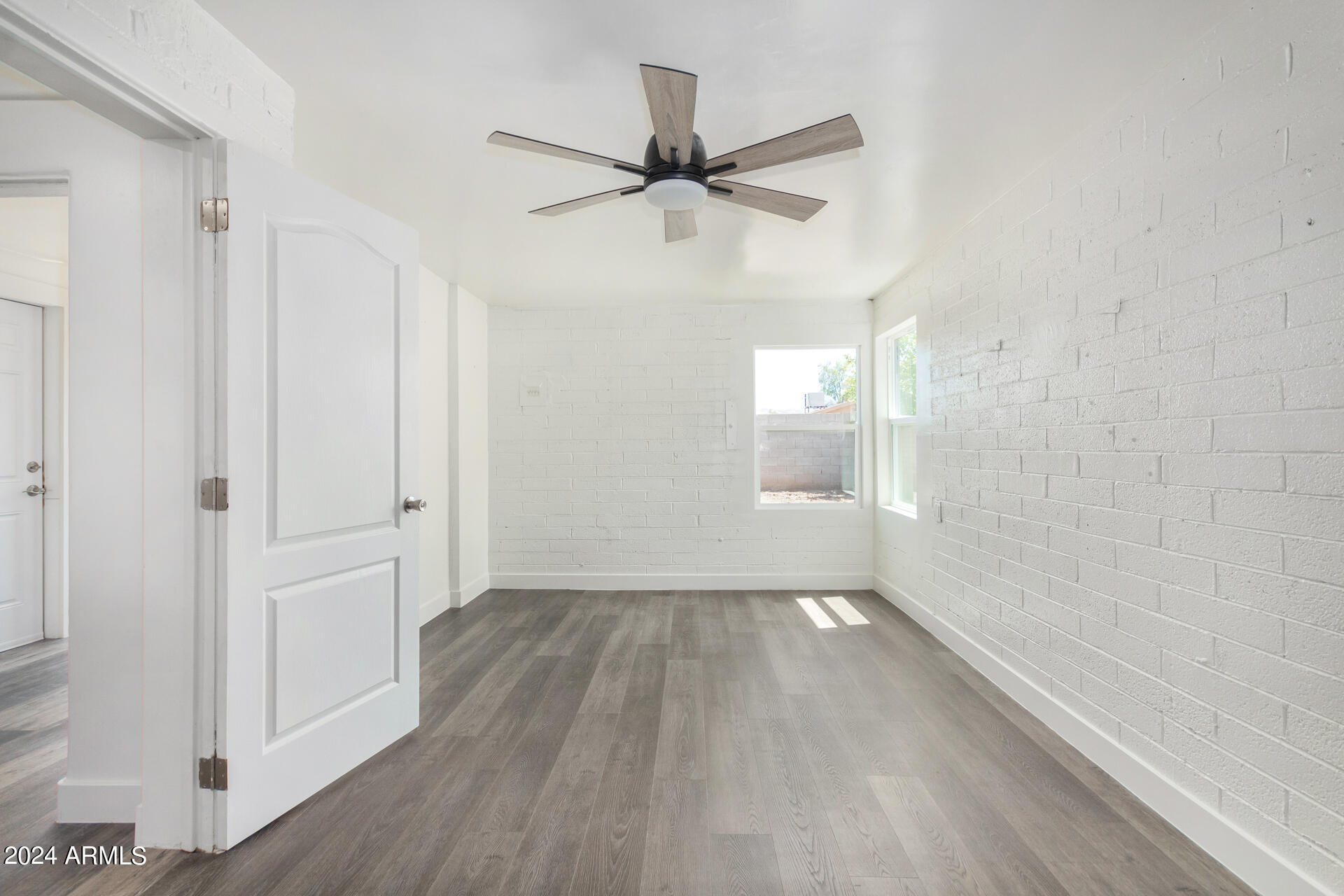 2141 East Broadway Road Phoenix, AZ 85040 - Photo 23 of 37 0023-22 - Broadway