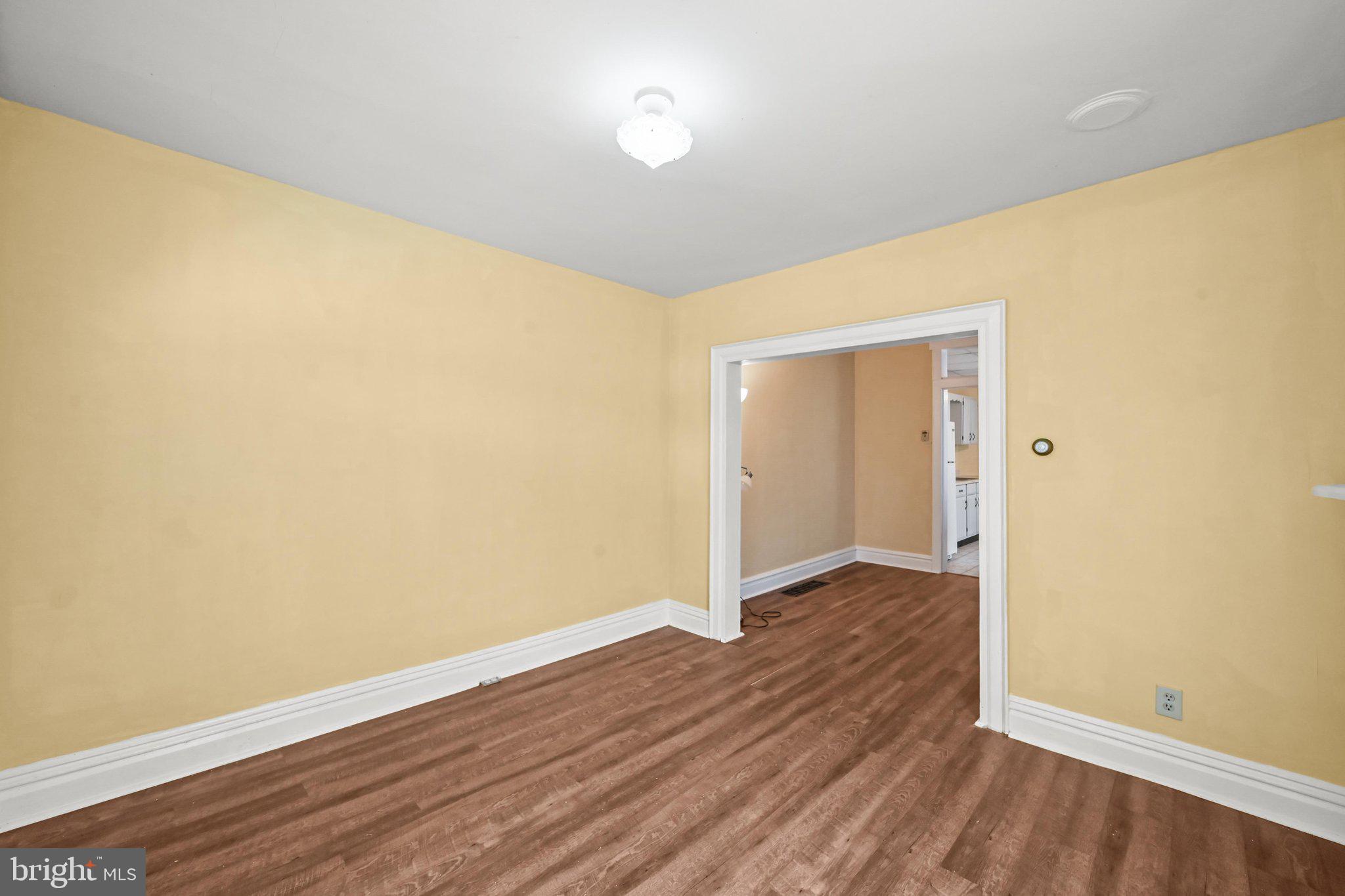 640 3rd Street Hanover, PA 17331 - Photo 11 of 35 Interior photos are the RIGHT SIDE ONLY