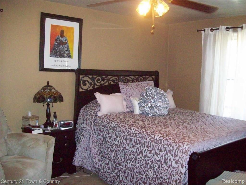 17327 Huntington Road Detroit, MI 48219 - Photo 18 of 23 100_0531.JPG