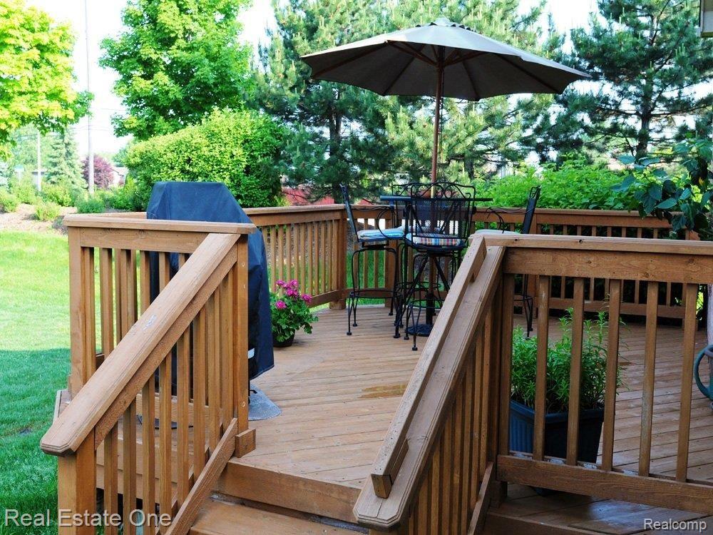 110 Cherry Grove Road, Unit 1 Canton, MI 48188 - Photo 21 of 24 Private deck view #2