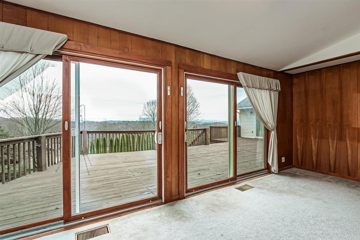 4579 Old Stage Road Kingsport, TN 37664 - Photo 8 of 33 11-Old Stage Tina-11