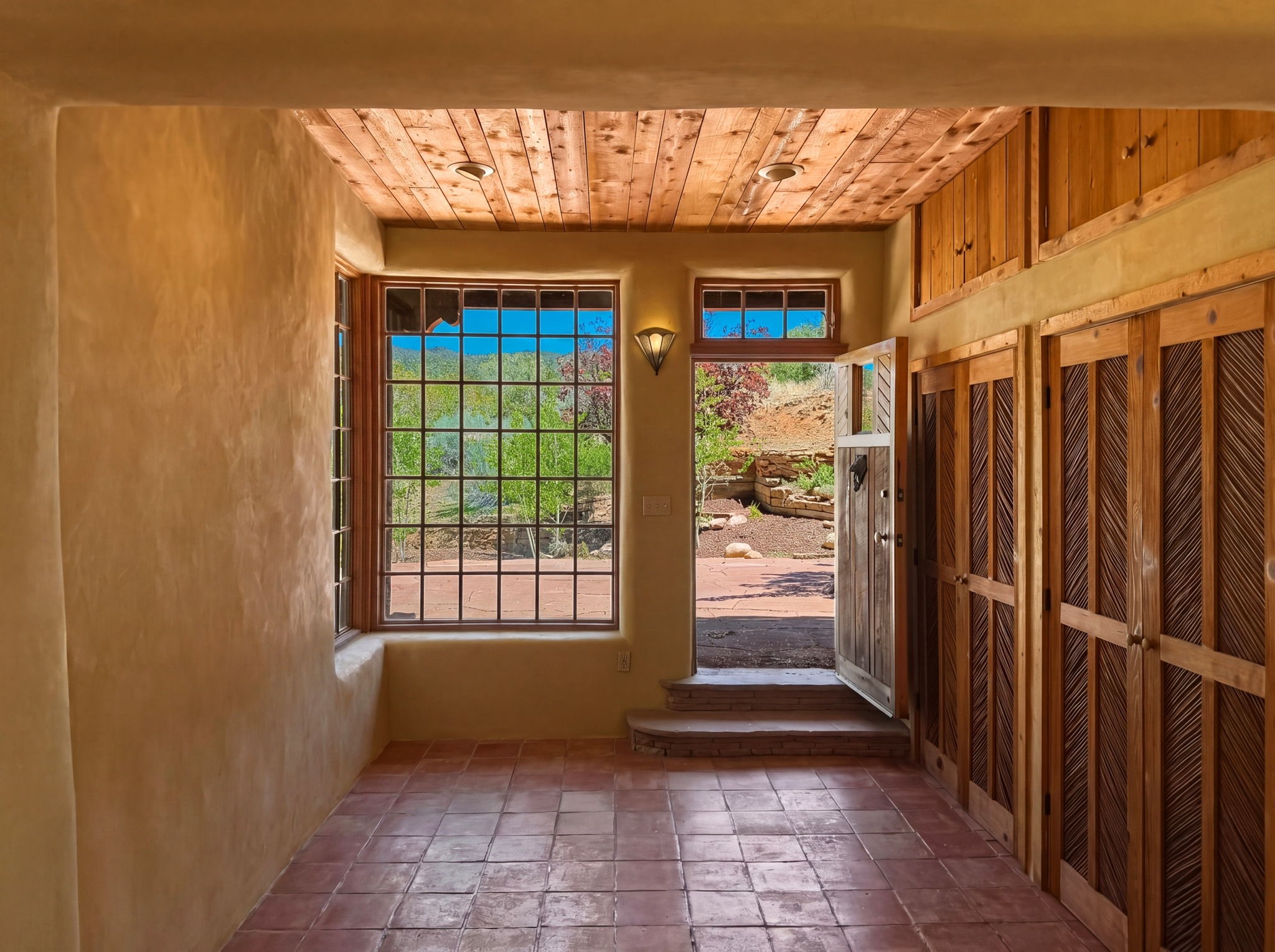 1692 Upper Canyon Road Santa Fe, NM 87501 - Photo 3 of 52 Curated Entryway