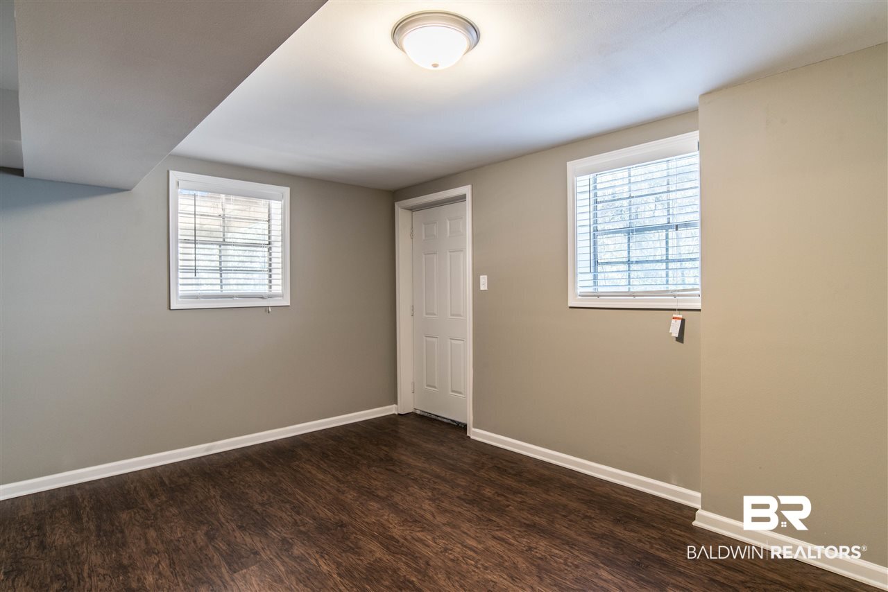 906 Whispering Pines Road Daphne, AL 36526 - Photo 21 of 33