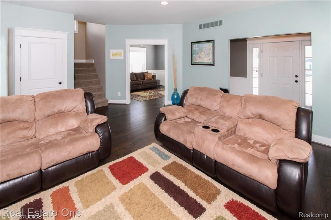 3903 Durham Road Royal Oak, MI 48073 - Photo 6 of 37 fresh, move-in ready!