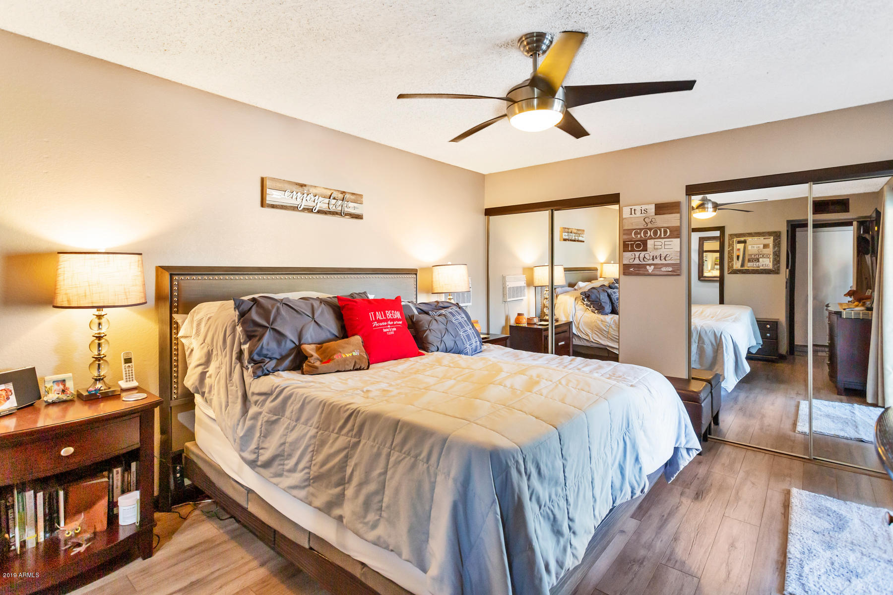 5928 West Hearn Road Glendale, AZ 85306 - Photo 4 of 25 0L1A4368