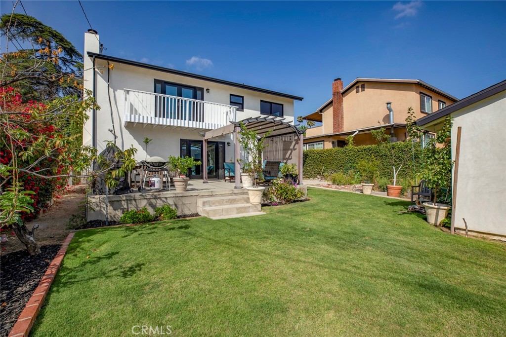 1748 Bel Aire Drive Glendale, CA 91201 - Photo 2 of 51 a view of building with yard