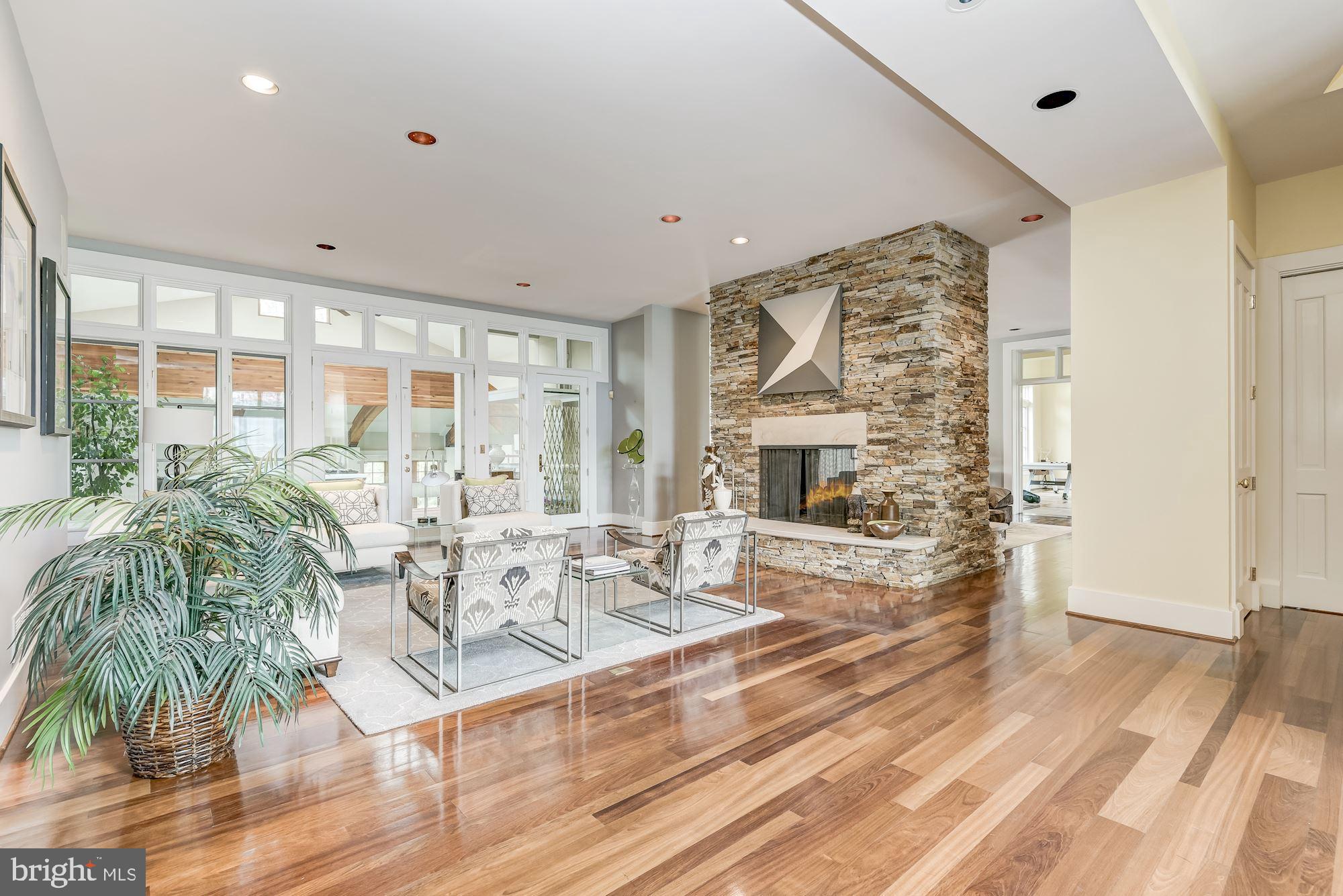 11031 Gaither Farm Road Ellicott City, MD 21042 - Photo 6 of 63 Living Room