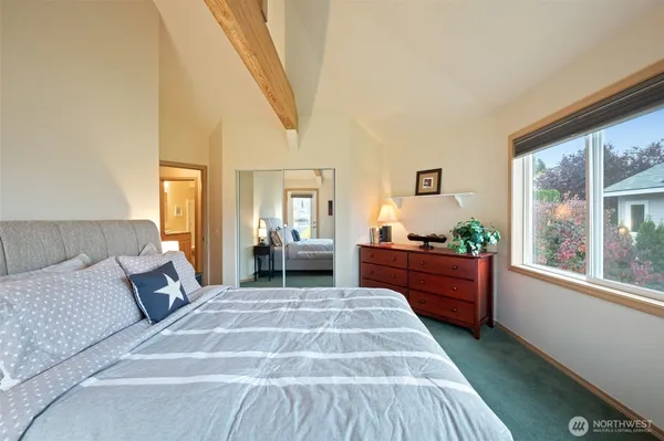 $1,095,000 | 345 Lake Front Drive, Orondo, WA 98843