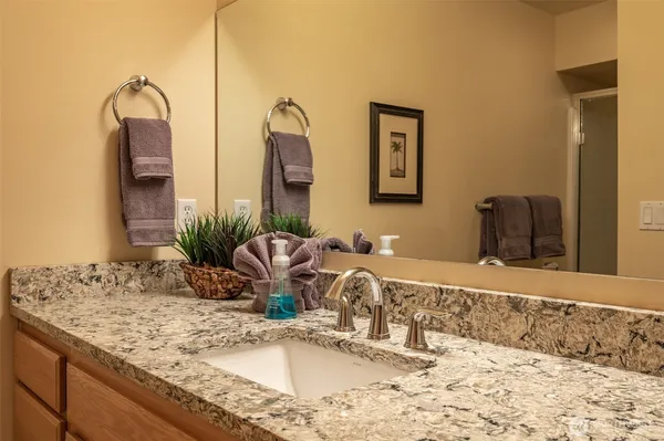 $1,095,000 | 345 Lake Front Drive, Orondo, WA 98843