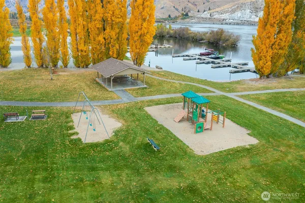 $1,095,000 | 345 Lake Front Drive, Orondo, WA 98843