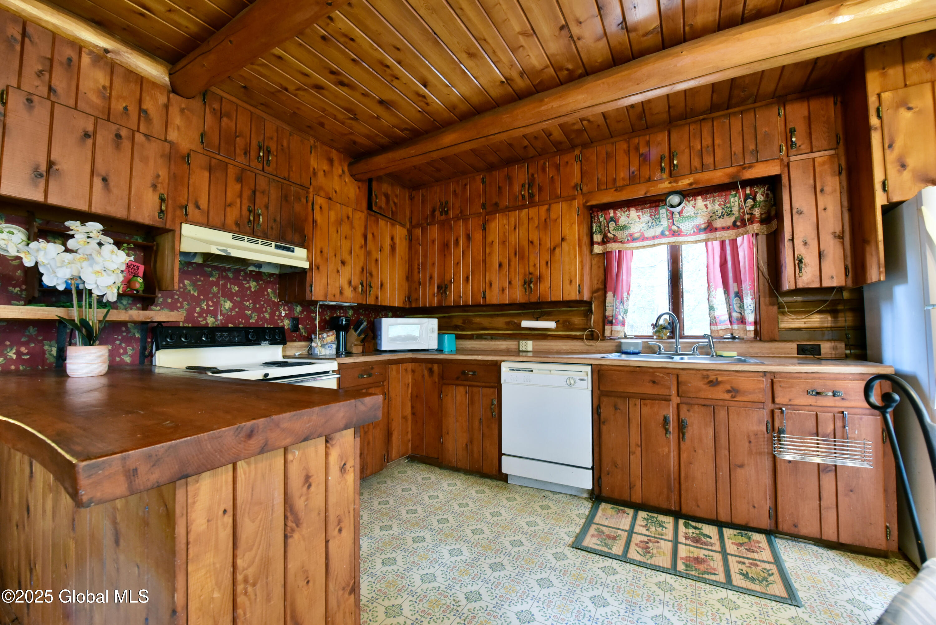 59 Irishtown Road Minerva, NY 12857 - Photo 7 of 57 7