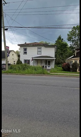 $79,900 | 109 Broad Street, Morris, NY 13808