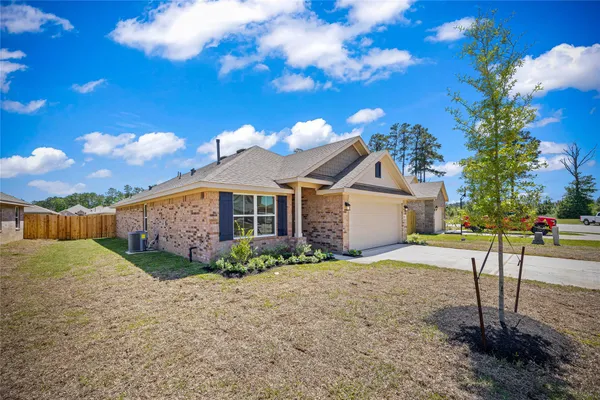 $240,900 | 20048 Swinley Forest Drive, Cleveland, TX 77327
