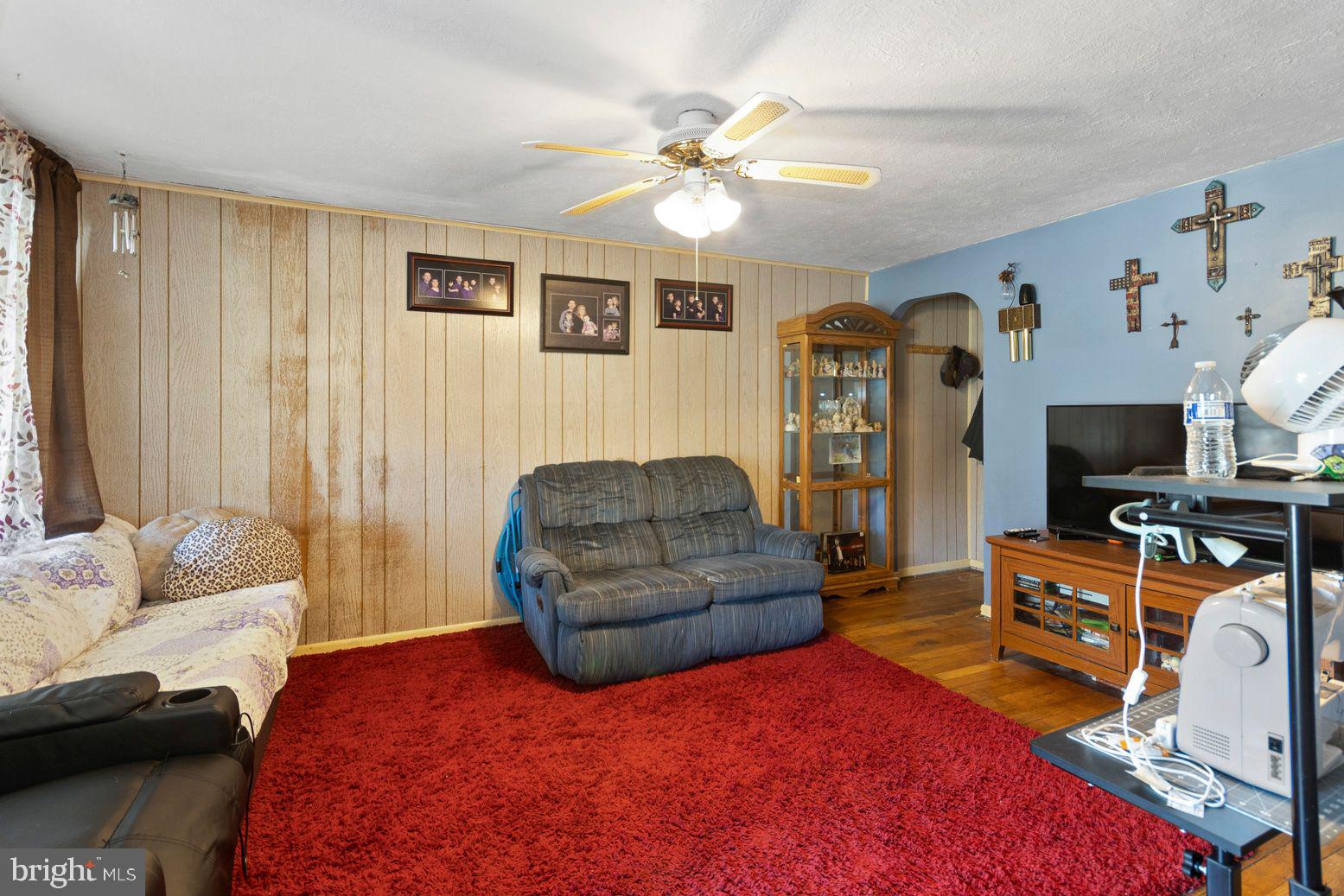 917 Kingsman Road Boothwyn, PA 19061 - Photo 8 of 35 Gallery Image 8