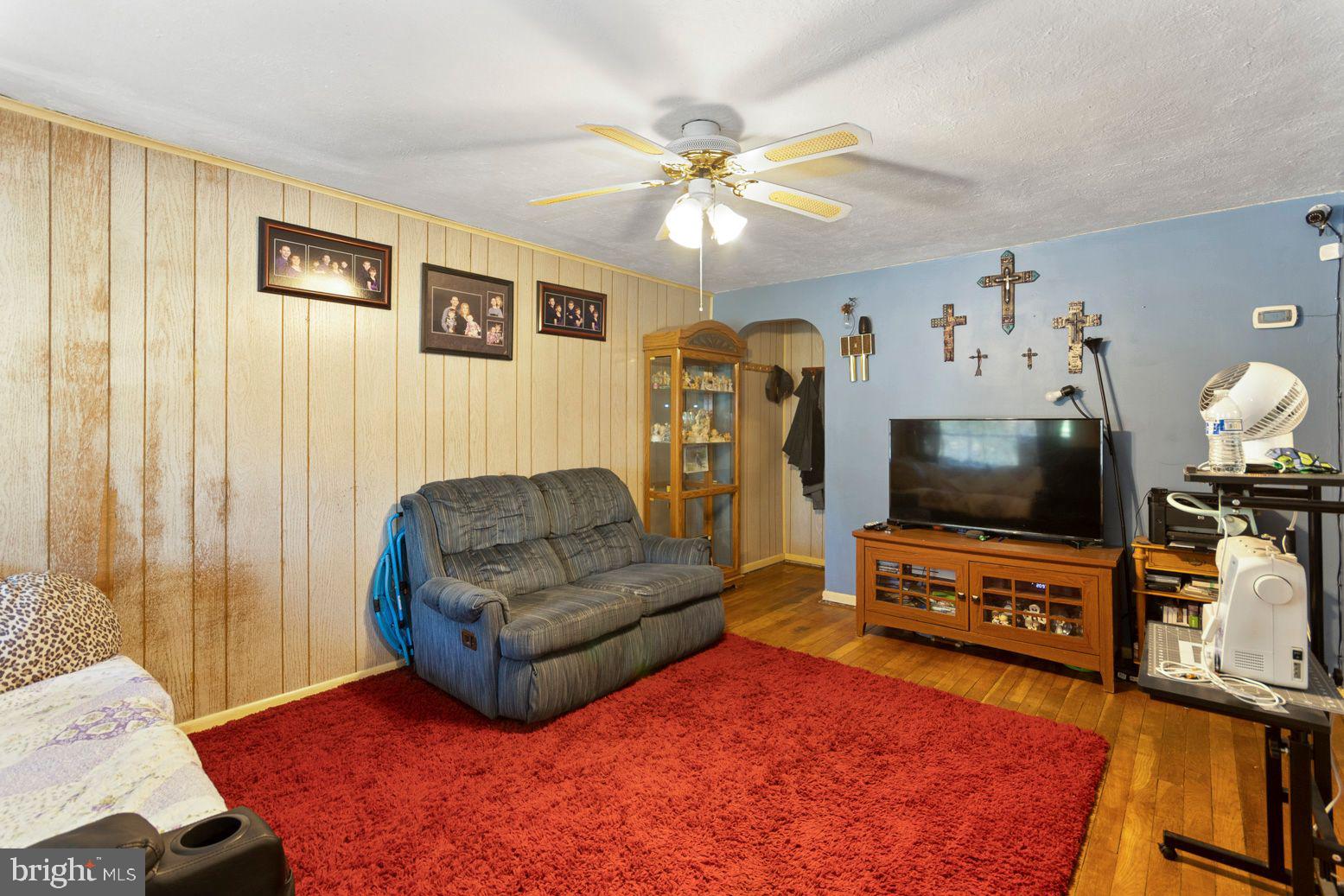 917 Kingsman Road Boothwyn, PA 19061 - Photo 9 of 35 Gallery Image 9