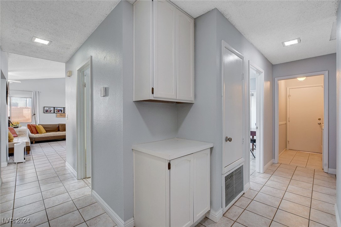 3153 Viewcrest Avenue Henderson, NV 89014 - Photo 29 of 49 Hallway off Master leading to additional Bedrooms and Hall Bath