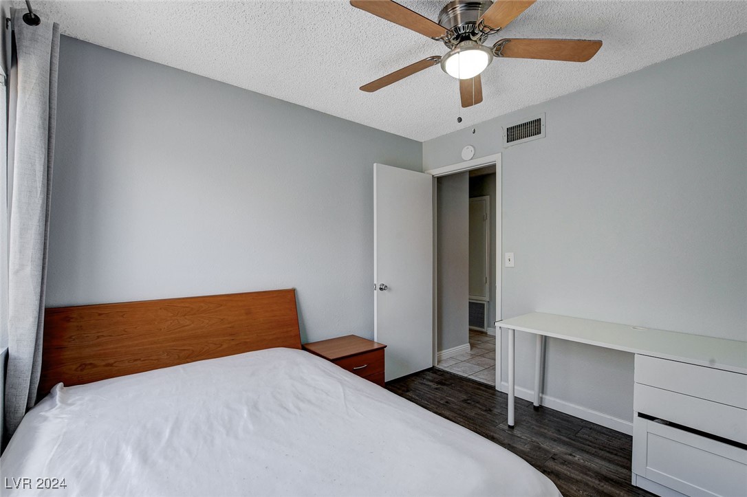 3153 Viewcrest Avenue Henderson, NV 89014 - Photo 42 of 49 Bedroom #4