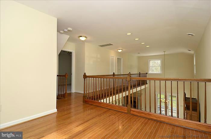 26601 Clarksburg Road Damascus, MD 20872 - Photo 1 of 30 Interior (General)