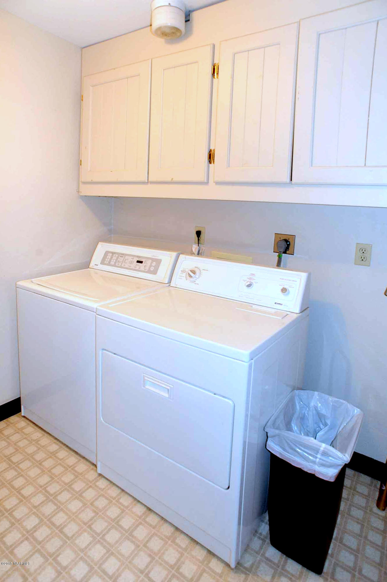 5803 Braeside Road Flagstaff, AZ 86005 - Photo 21 of 42 Laundry Room