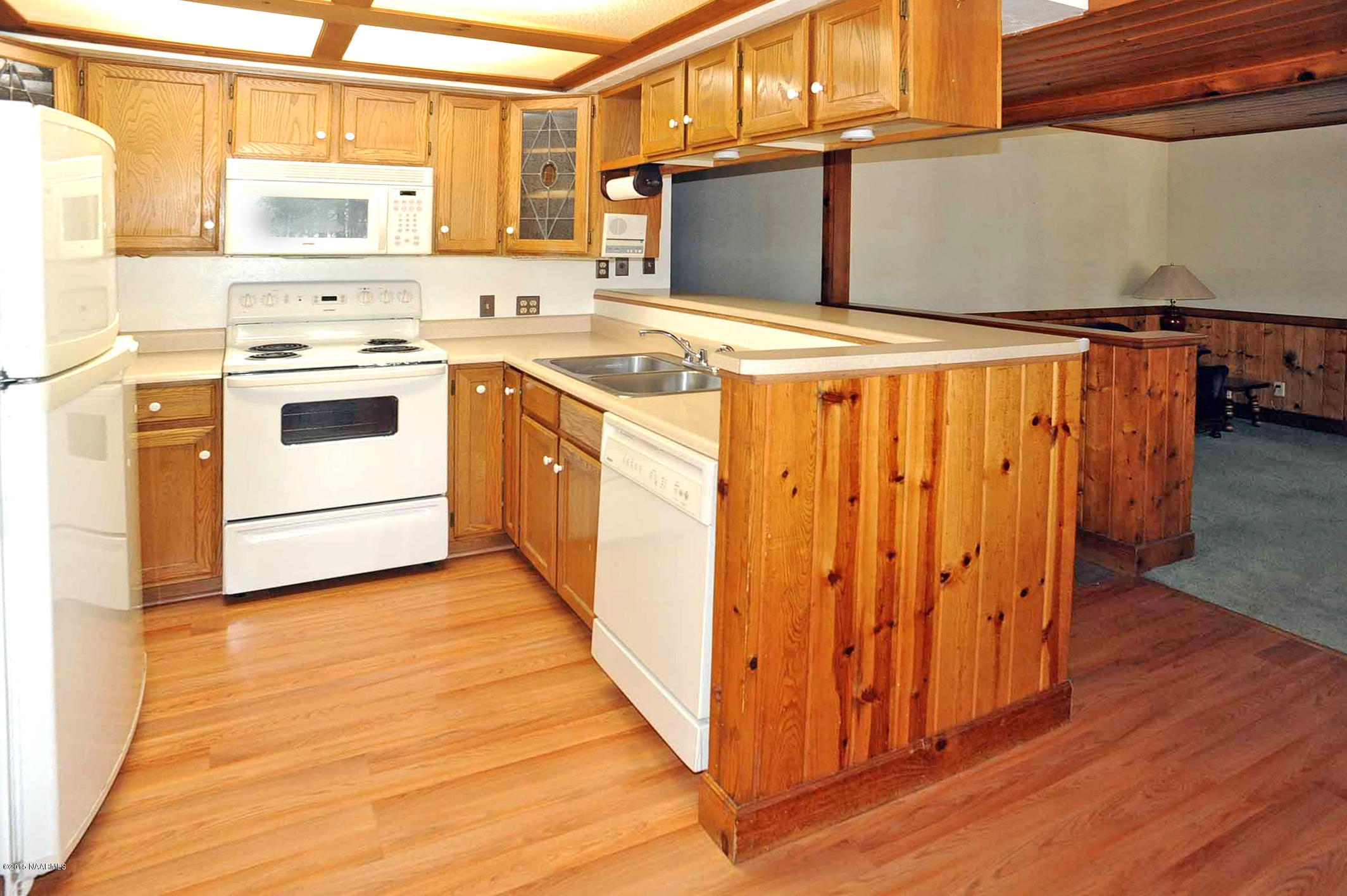 5803 Braeside Road Flagstaff, AZ 86005 - Photo 7 of 42 Kitchen