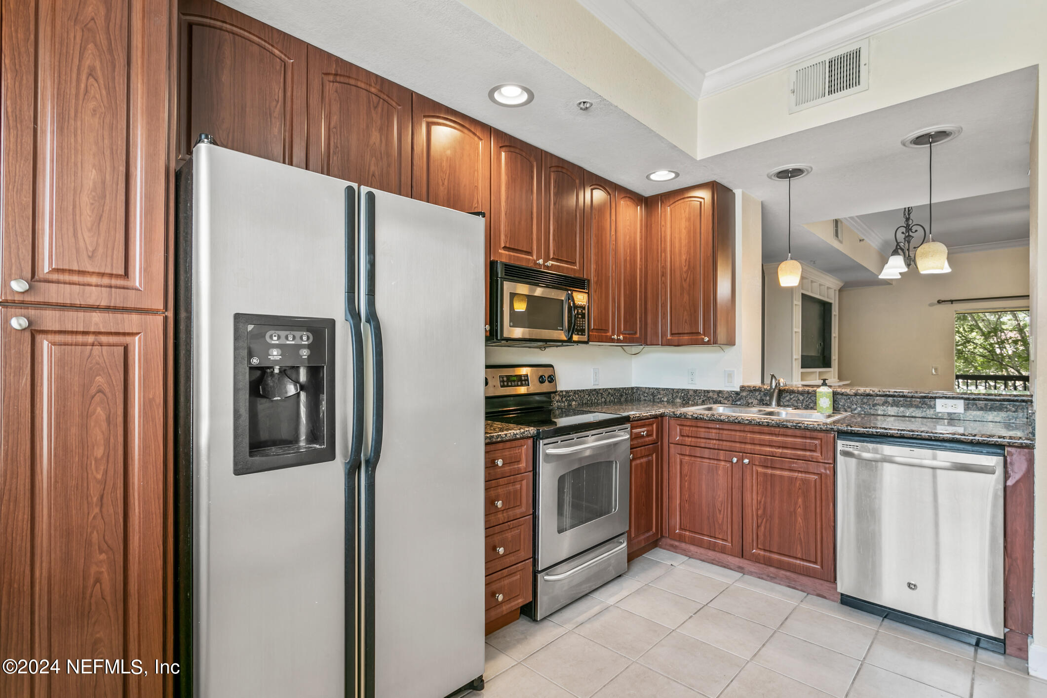 9745 Touchton Road, Unit 1422 Jacksonville, FL 32246 - Photo 11 of 55 9745 Touchton Rd Unit 1422 (10)
