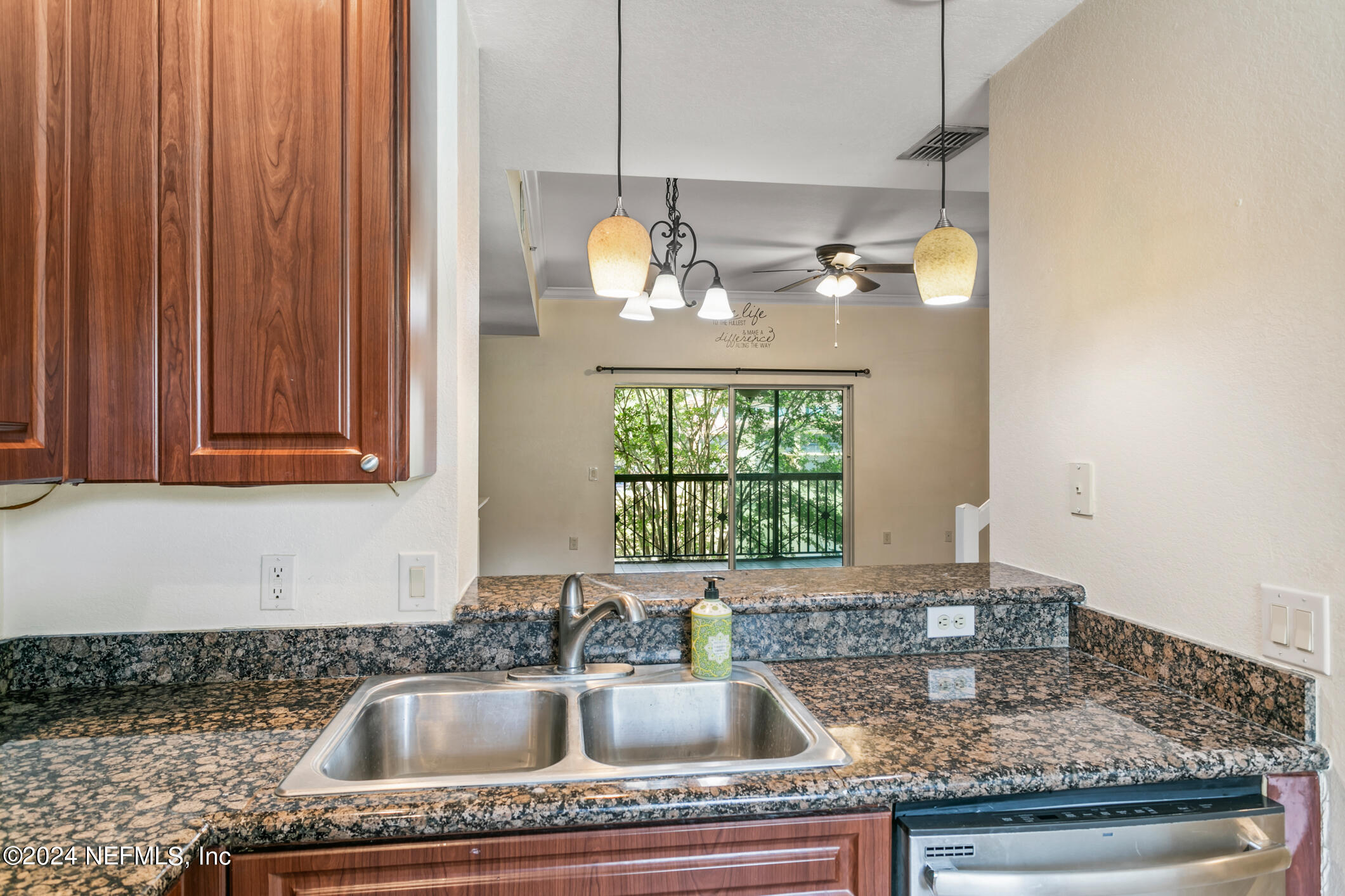 9745 Touchton Road, Unit 1422 Jacksonville, FL 32246 - Photo 12 of 55 9745 Touchton Rd Unit 1422 (11)