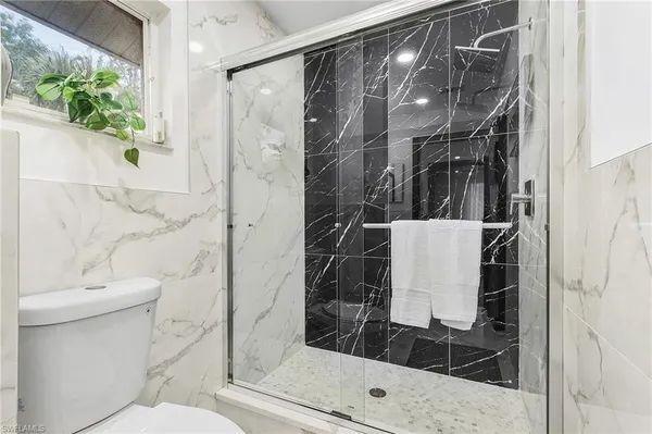 $2,400 | 620 Luisa Court, Unit 803, Naples, FL 34104