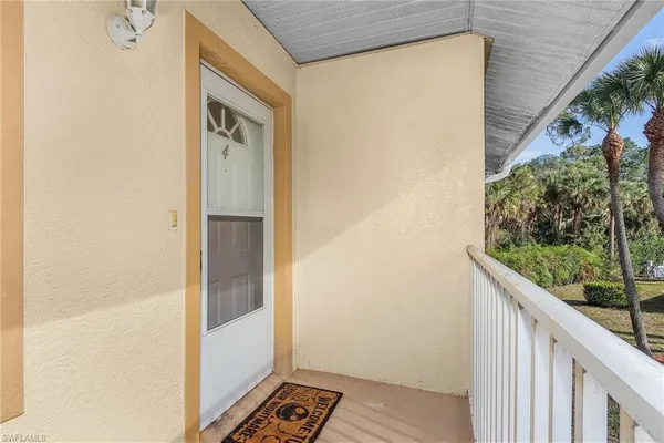 $2,400 | 620 Luisa Court, Unit 803, Naples, FL 34104