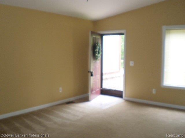 3432 Cone Avenue Rochester, MI 48309 - Photo 6 of 14 Living Room