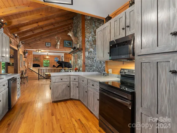 $899,000 | 80 Austins Trail, Canton, NC 28716