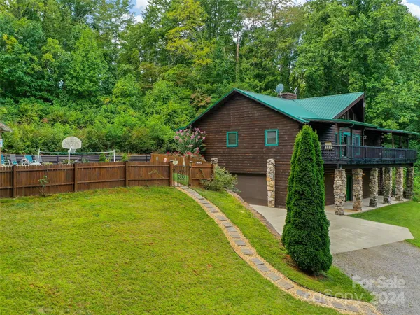 $899,000 | 80 Austins Trail, Canton, NC 28716