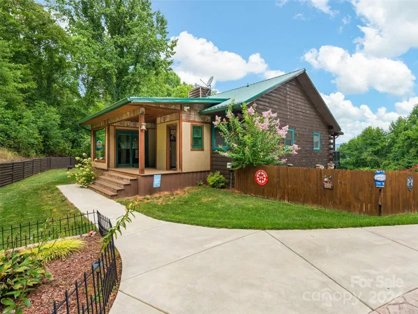 $899,000 | 80 Austins Trail, Canton, NC 28716