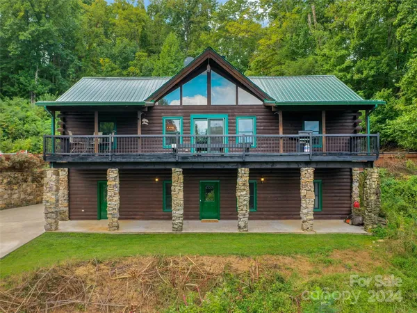 $899,000 | 80 Austins Trail, Canton, NC 28716