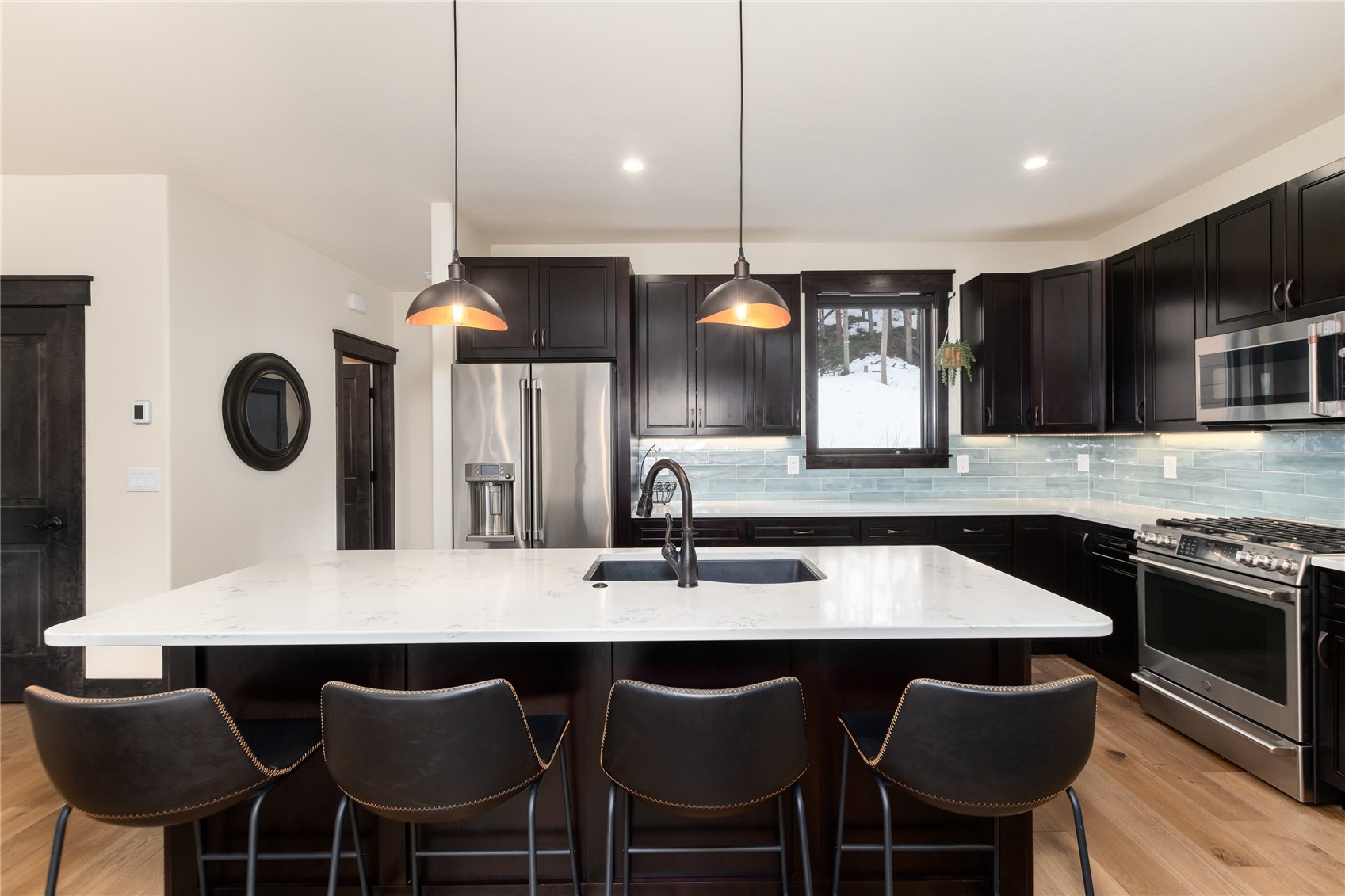 750 Independence Road, Unit 2C Keystone, CO 80435 - Photo 13 of 49 Bar stool seating