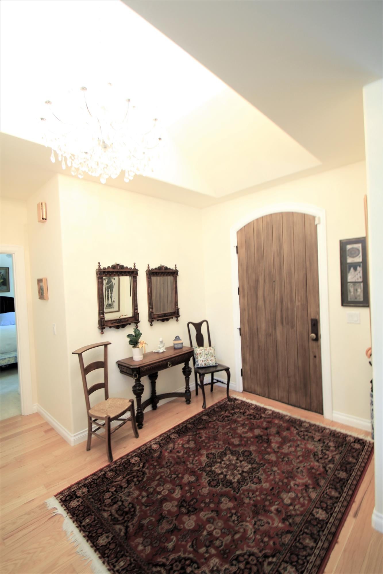 2994 Freeland Road Central Point, OR 97502 - Photo 22 of 66 Entryway