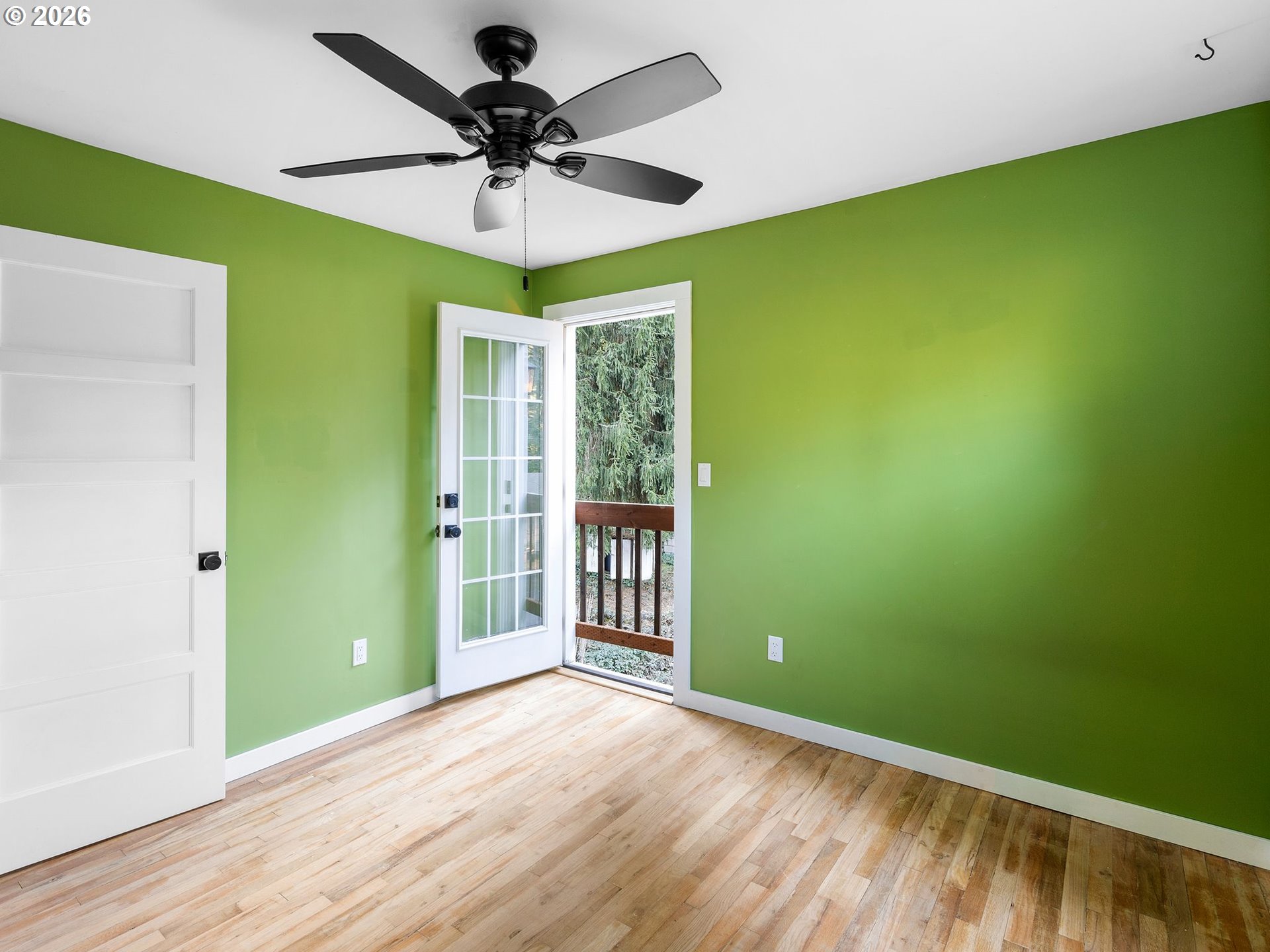 9208 Southwest 44th Avenue Portland, OR 97219 - Photo 14 of 28