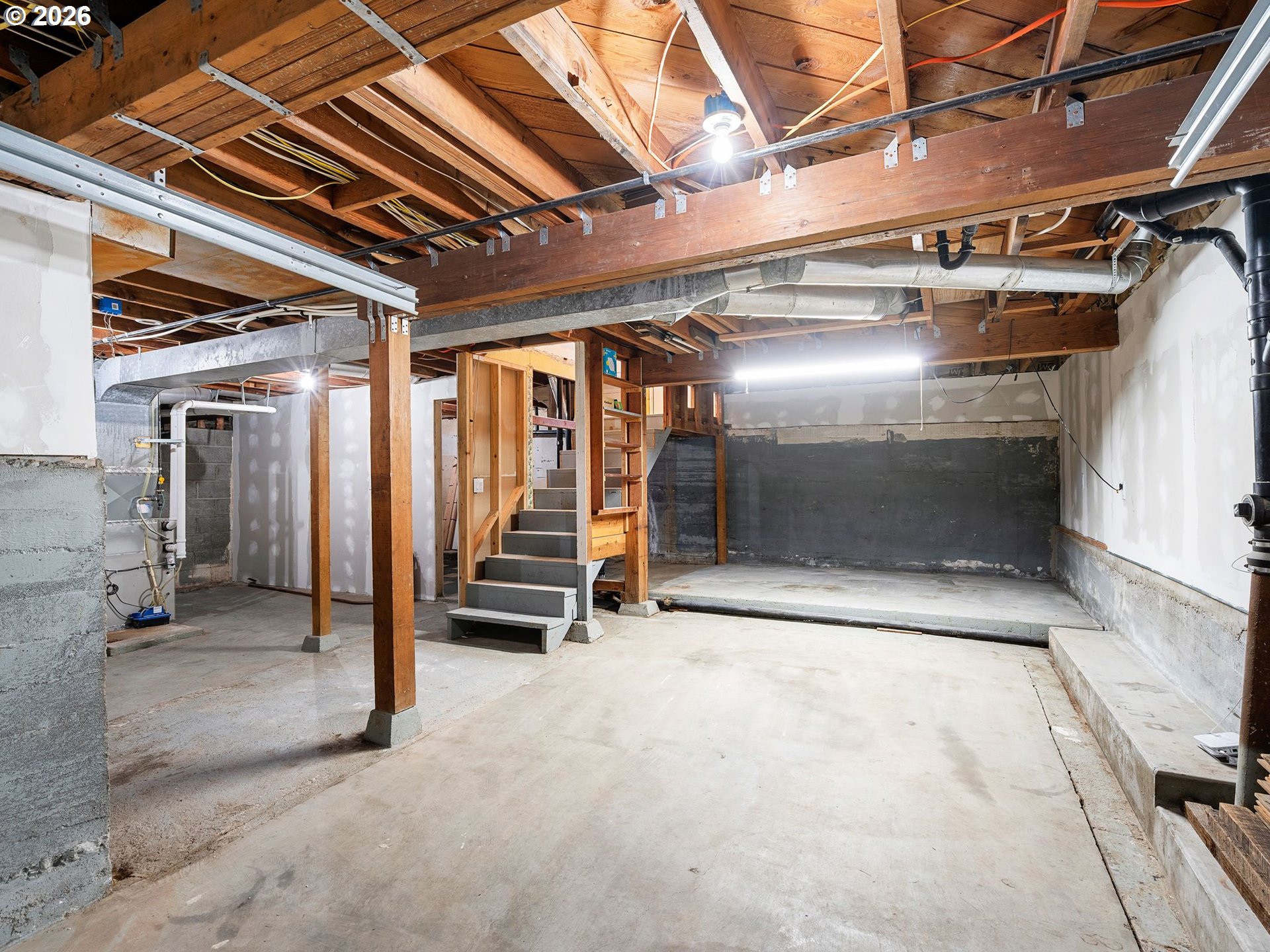 9208 Southwest 44th Avenue Portland, OR 97219 - Photo 17 of 28