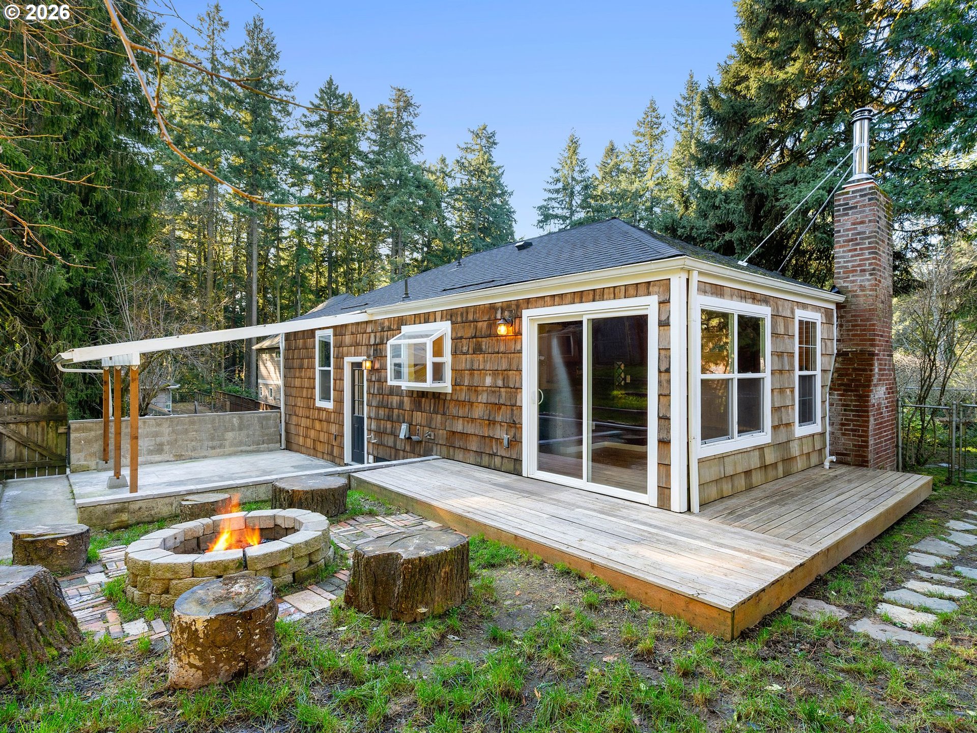 9208 Southwest 44th Avenue Portland, OR 97219 - Photo 20 of 28