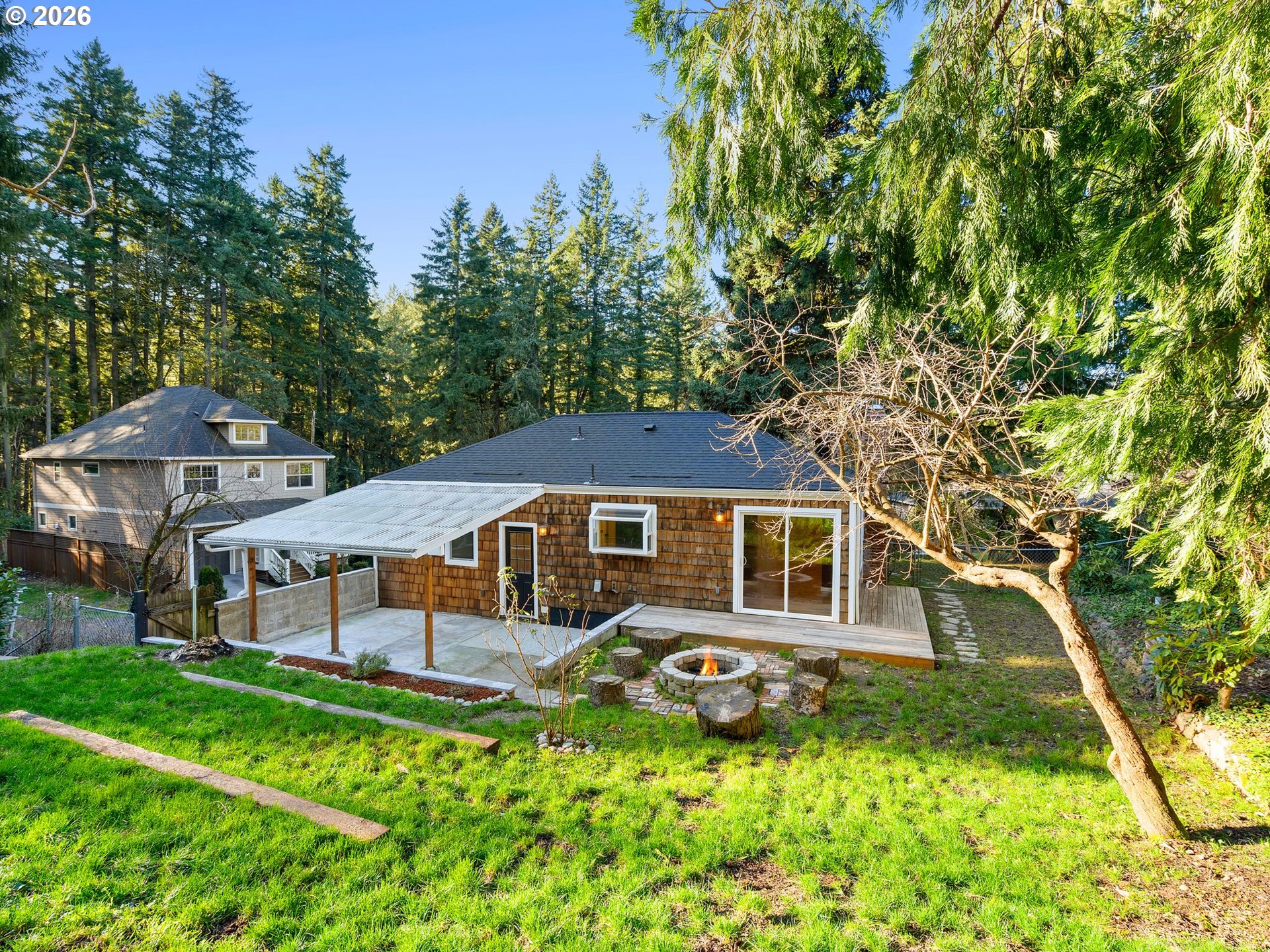 9208 Southwest 44th Avenue Portland, OR 97219 - Photo 23 of 28