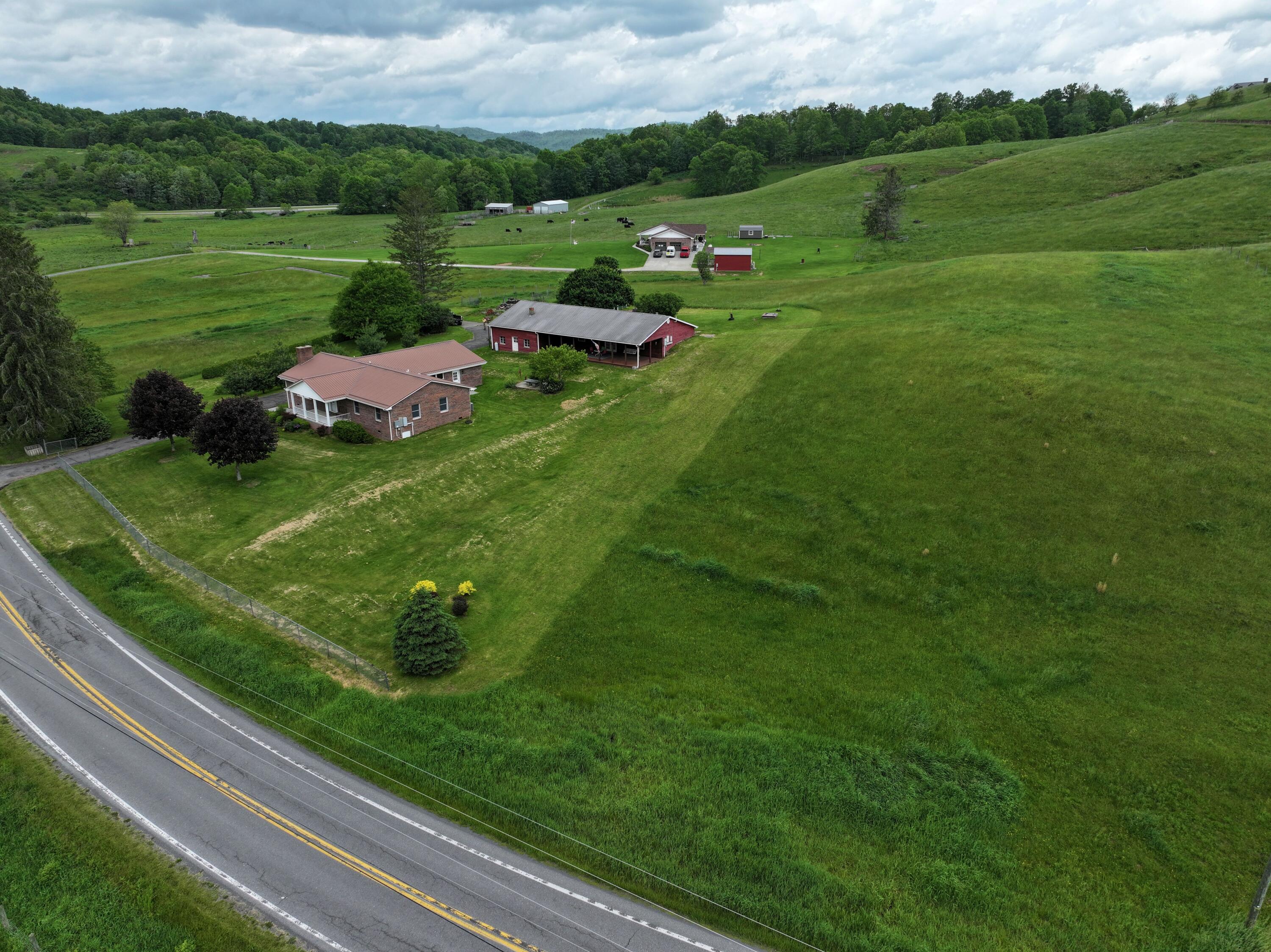2446 Grassy Meadows Road Alderson, WV 24910 - Photo 17 of 110 Gallery Image 17