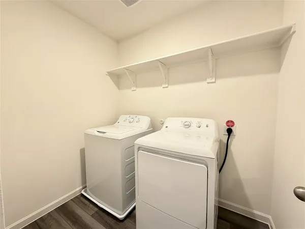 $2,400 | 1237 Herring Drive, Forney, TX 75126